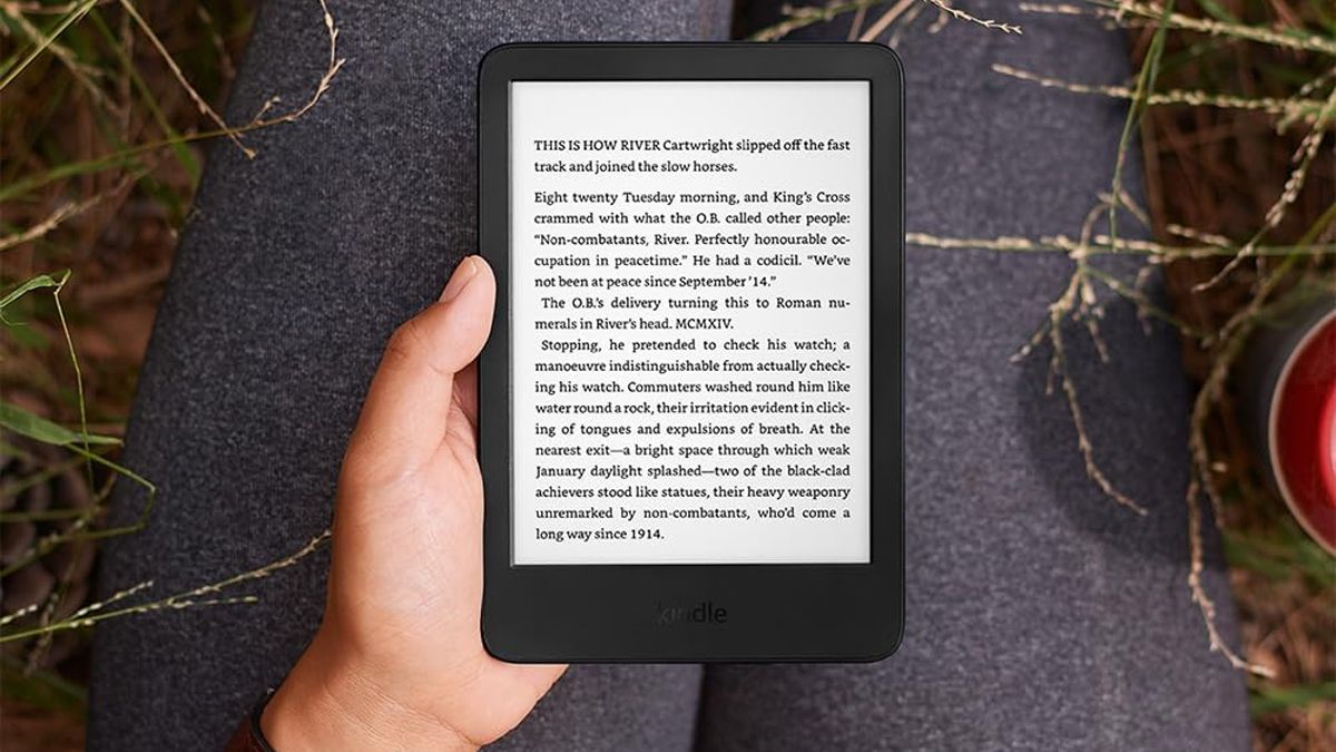 The Kindle that I use every day just got a HUGE discount during Amazon’s Black Friday sale — access millions of books for just 85 bucks