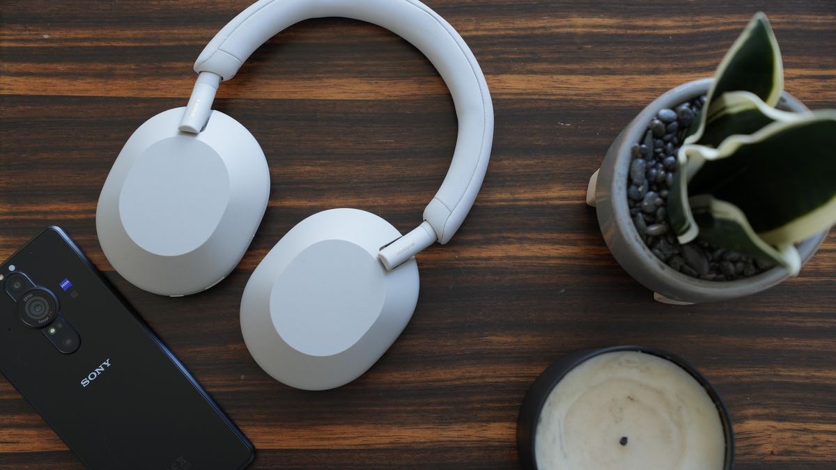 Hear me out: our favorite headphones just crashed back to their lowest price EVER during Amazon’s Black Friday deals